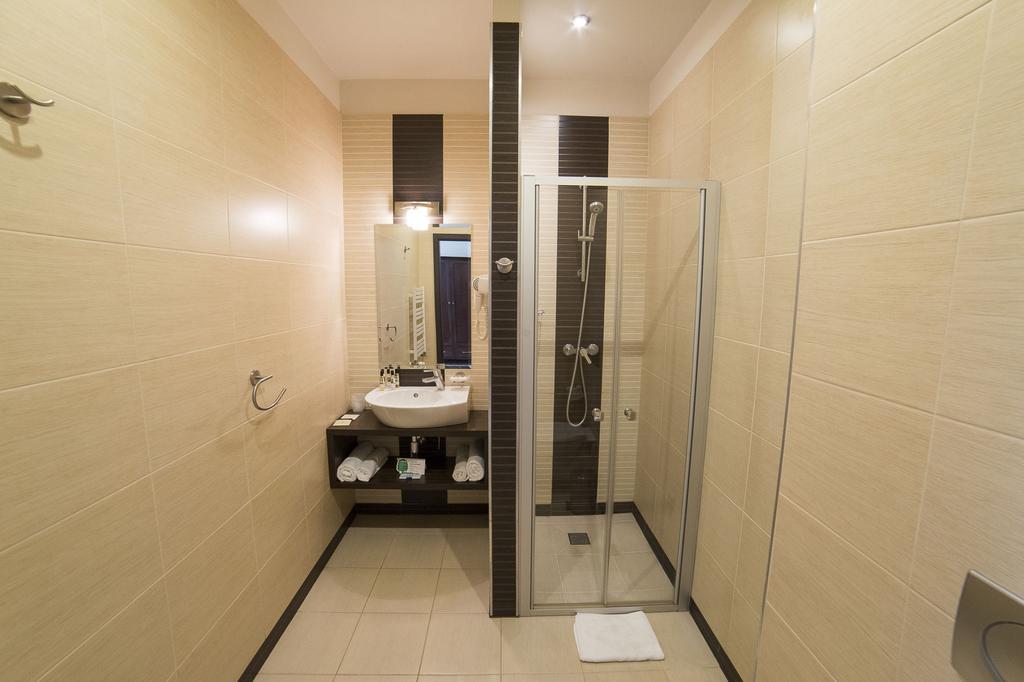 Hotel Starka Opole Rum bild