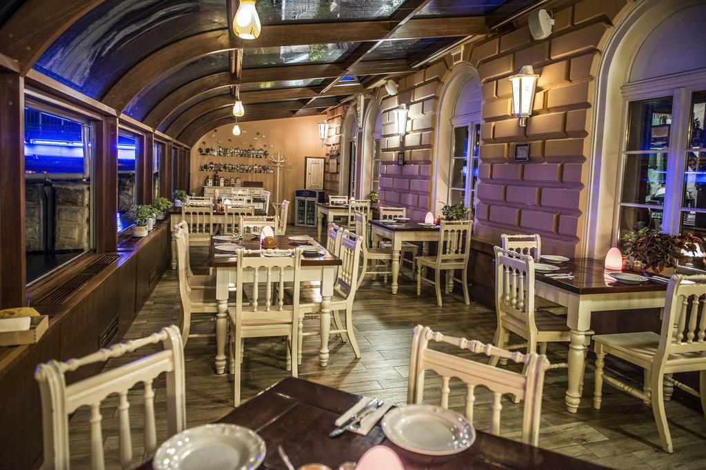 Hotel Starka Opole Exteriör bild